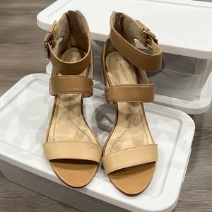 Nude Tahari London Heels, size 6.5